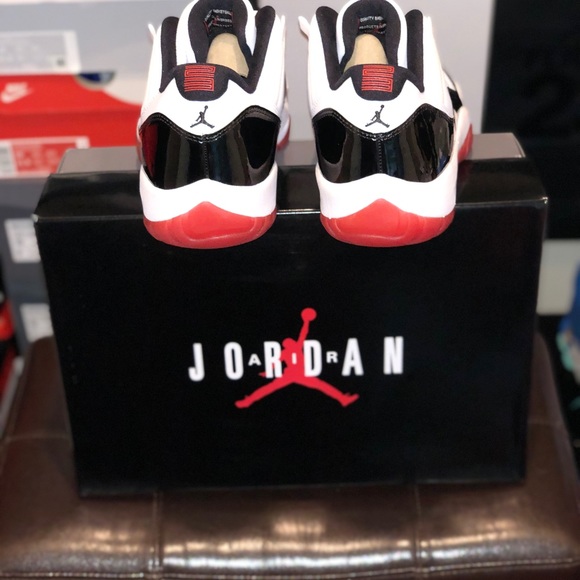 Jordan 11 low bred/concord - Picture 4 of 5